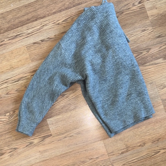 CALIA by Carrie Underwood Gray Ribbed Hoodie - Picture 7 of 8